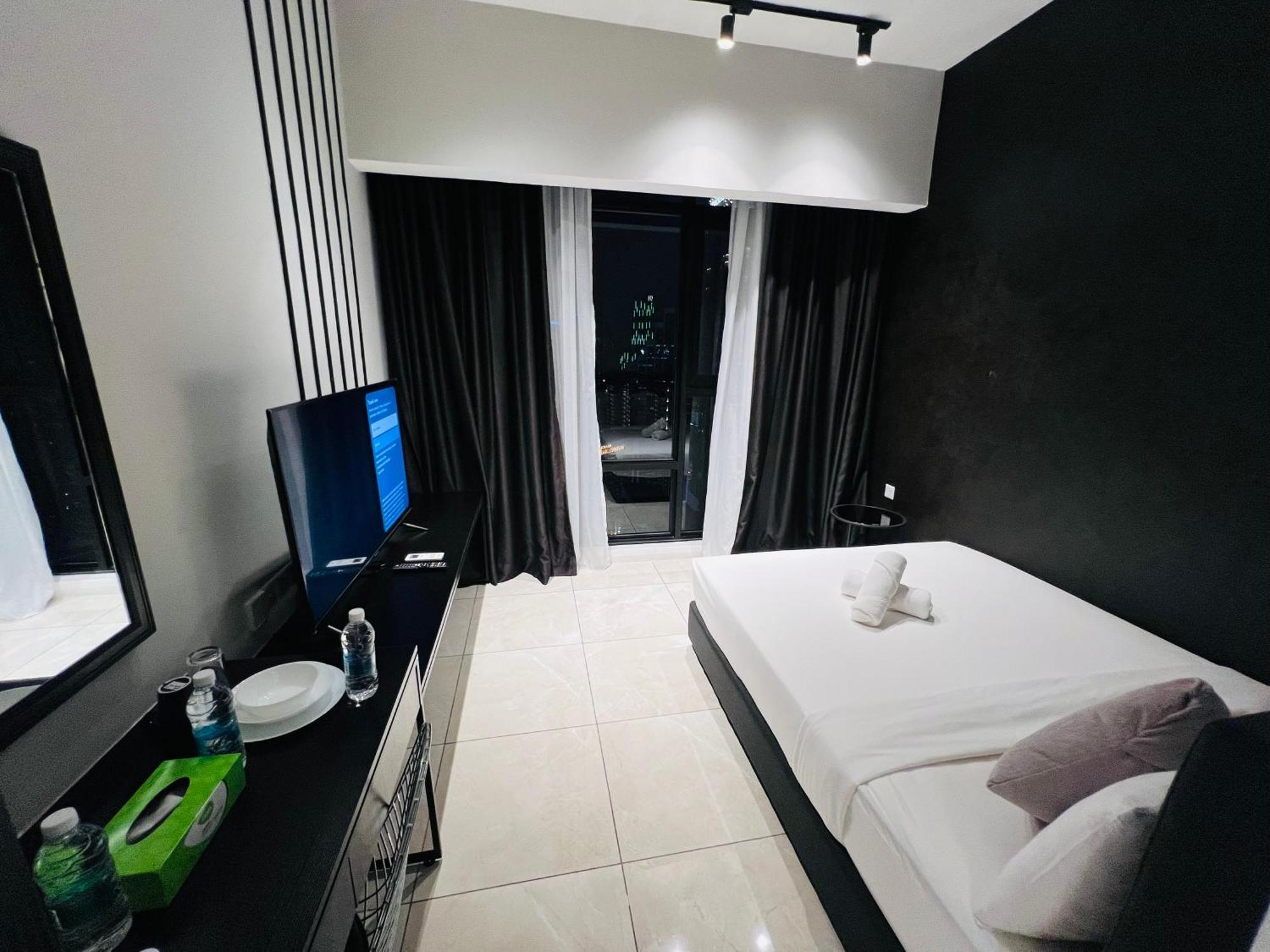 Axon Suites Pavilion By Victory House Kuala Lumpur Exterior photo